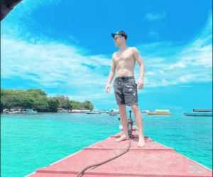 Mroczek wypoczywa na Zanzibarze
