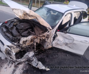 Wypadek w Smęgorzowie. W zderzeniu osobówki z tirem na DK73 ucierpiały 4 osoby