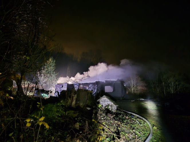 W pożarze zginęła młoda kobieta. Ogień został zaprószony od papierosa