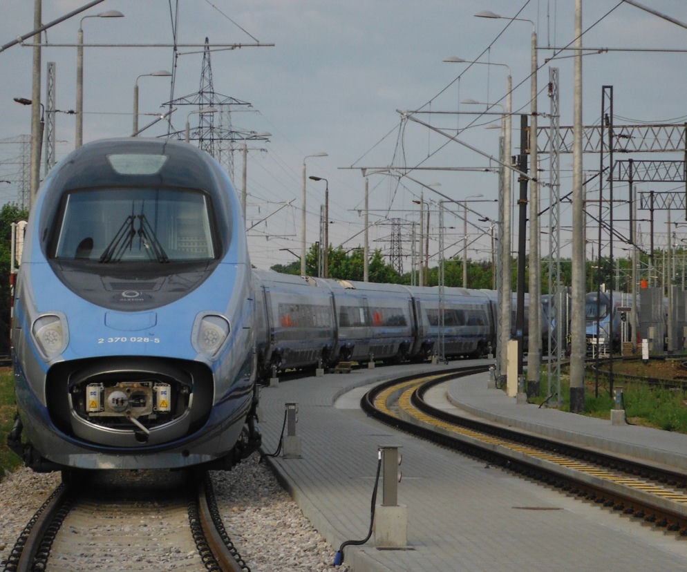Kołobrzeg: Pijani wjechali pod rozpędzone Pendolino. Nic im się nie stało!