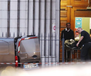 Obcinał głowy nad wodą święconą z Koranem w ręku. Powiedzcie moim dzieciom, że je kocham - ostatnie słowa ofiary terrorysty