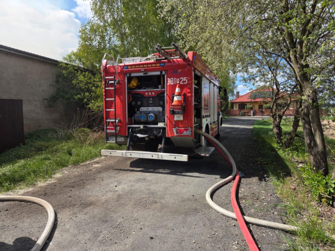 Pożar w hali w Lipnie koło Leszna. W środku części samochodowe