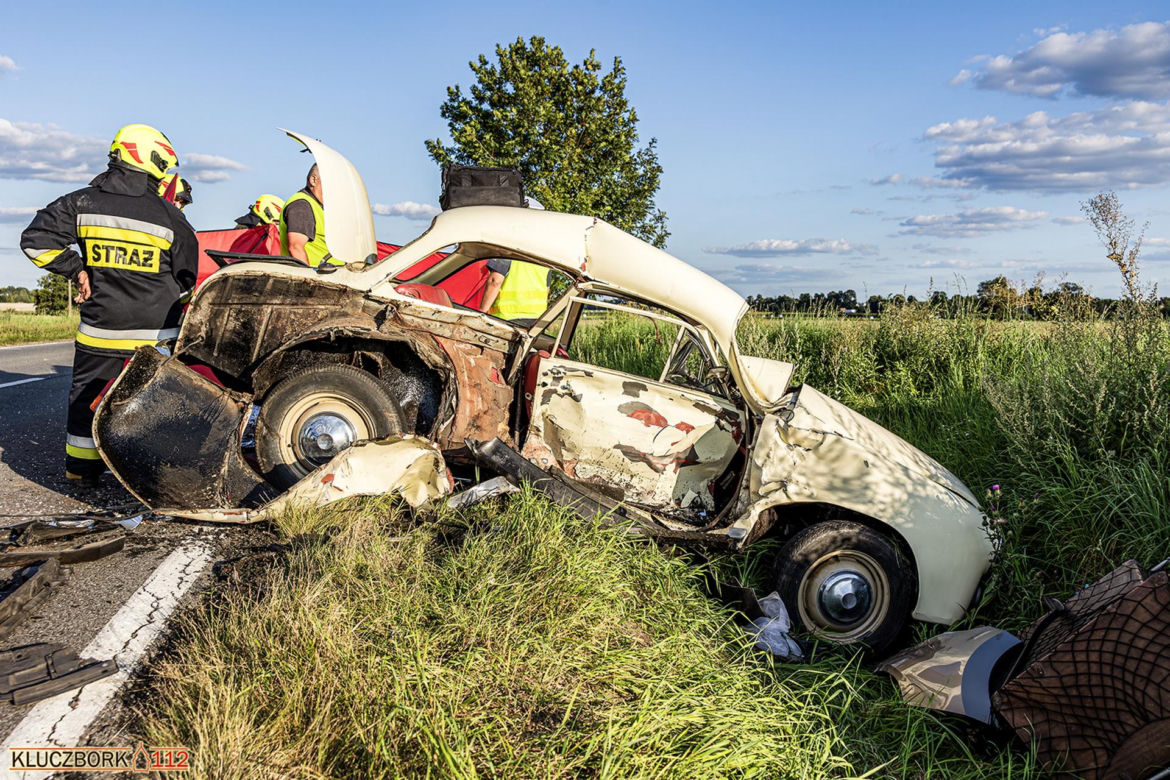 Dwie osoby zginęły, 4-osobowa rodzina w szpitalu! Makabryczny finał długiego weekendu
