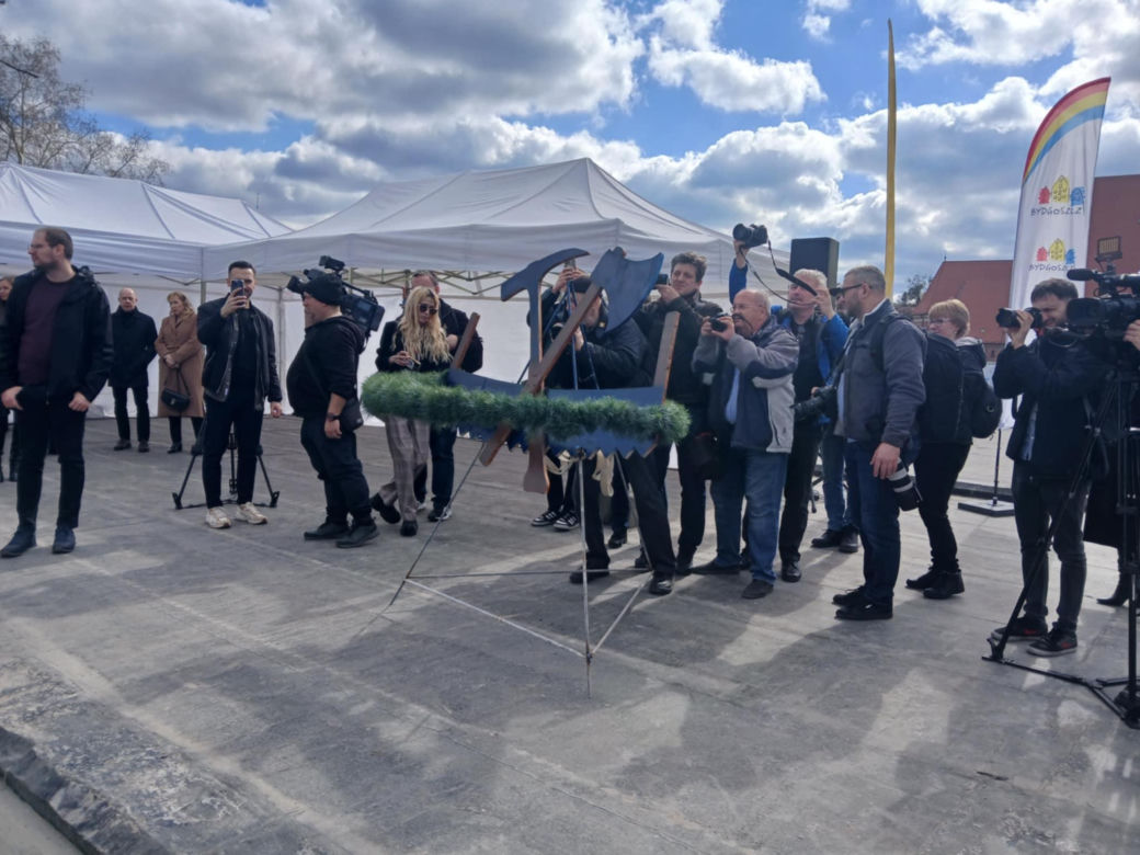 W Operze Nova tradycji stało się zadość. Nad czwartym kręgiem zawisła wiecha
