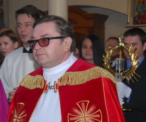 płoną hale w Mysłowicach 