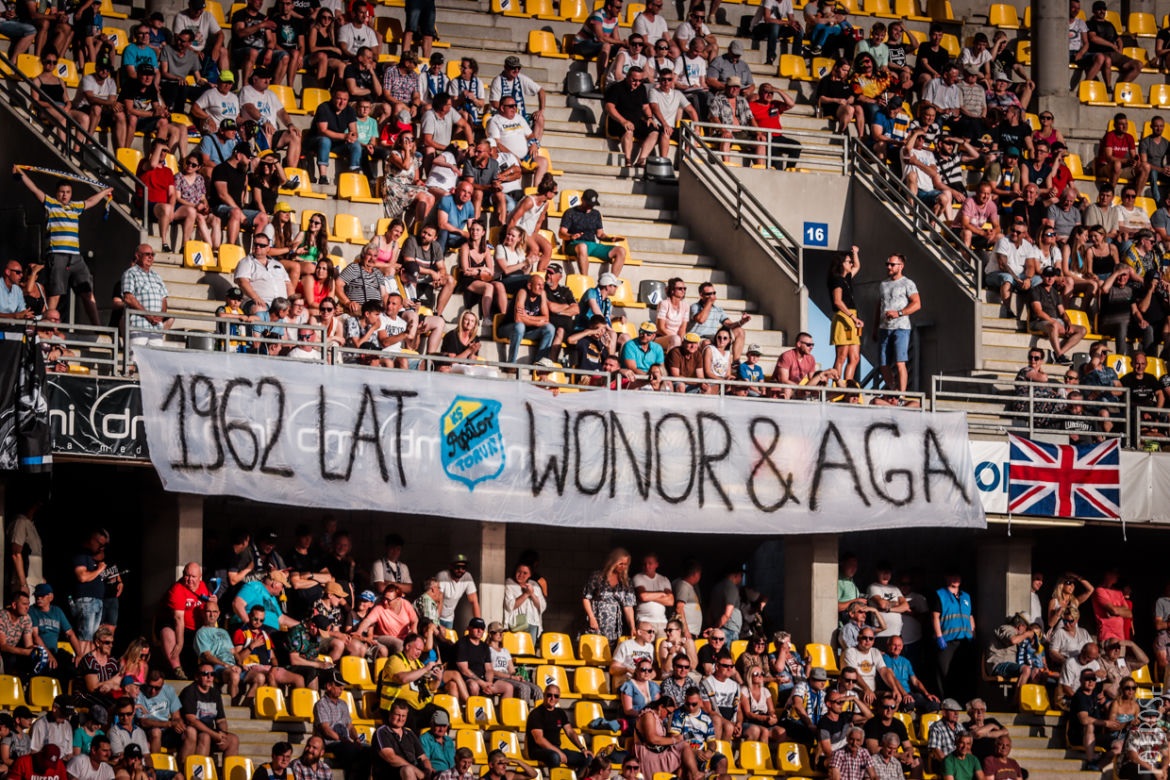 Apator Toruń - Unia Leszno, zdjęcia kibiców z meczu 9. kolejki PGE Ekstraligi na Motoarenie