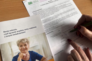 Ponad milion osób otrzymało rente wdowią - ZUS podsumował świadczenie