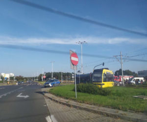 Poważny wypadek w Toruniu! Tramwaj zderzył się z samochodem. Zdjęcia z miejsca zdarzenia