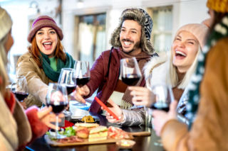 Co się dzieje z organizmem, jeśli odstawisz alkohol na miesiąc? Niektóre efekty widać już po kilku dniach