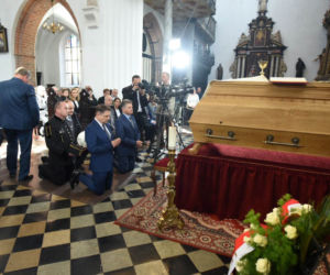 RELACJA NA ŻYWO - POGRZEB ABP. GOCŁOWSKIEGO.