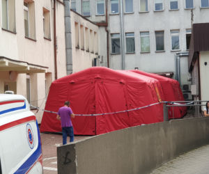 Przyszedł pod izbę przyjęć i zmarł?