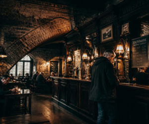Idealny pretekst na lot do Londynu dla fanów Peaky Blinders