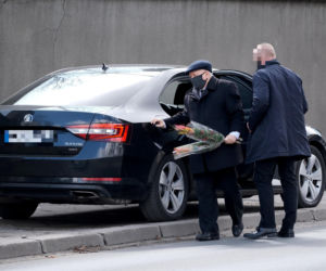 Tak Jarosław Kaczyński świętował niedzielę palmową w pandemii. Zaskakujące, ile wiązanek miał w rękach