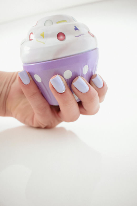 Fioletowy manicure 