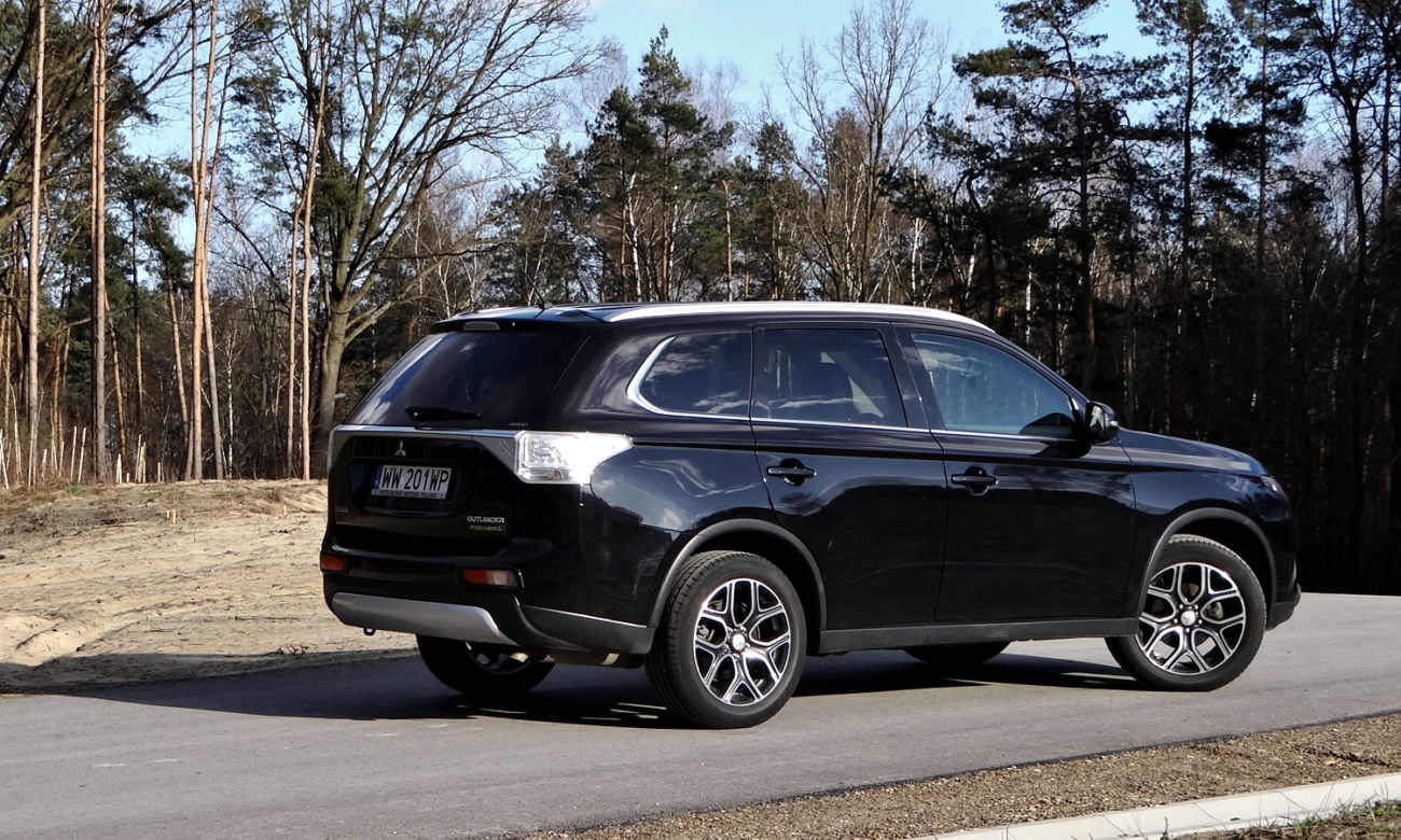 Mitsubishi Outlander 2.2 DID AT 4WD Fischer