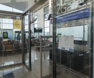 Na wrocławskim lotnisku zainstalowano bramki do automatycznej kontroli granicznej