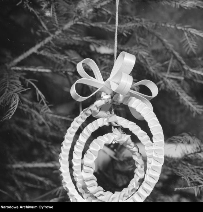 Tak ubierano choinki w PRL-u. Te archiwalne zdjęcia to prawdziwe perełki!