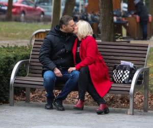 Tak całuje gwiazda PiS