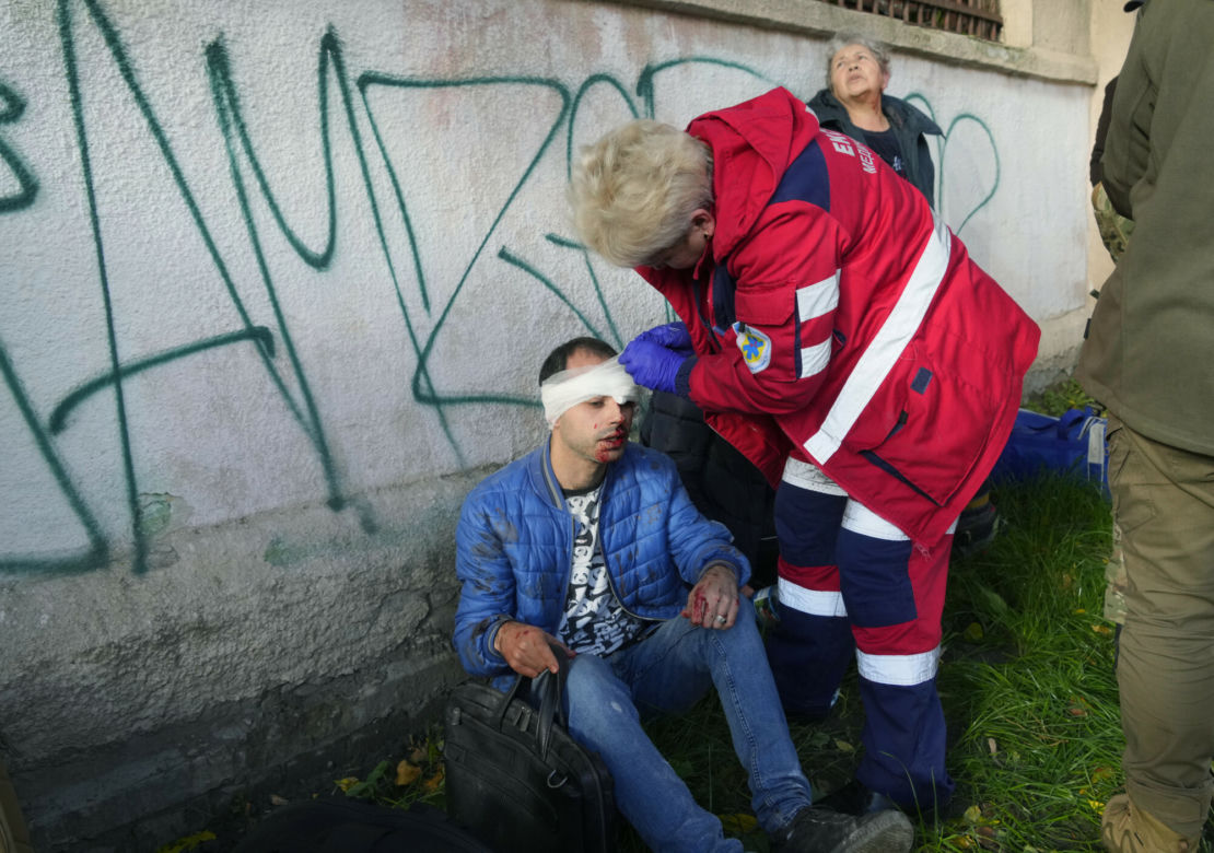 Ranni po rosyjskim ostrzale z 10.10.2022