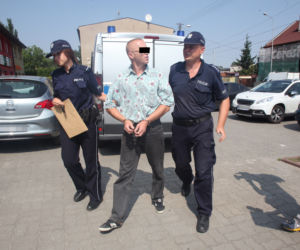 BANDYTA POCIĄŁ MNIE PODCZAS OPALANIA