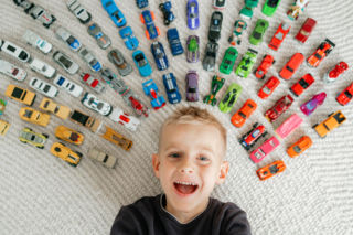 Dziecko układa zabawki w rzędzie? To może być oznaka talentu matematycznego