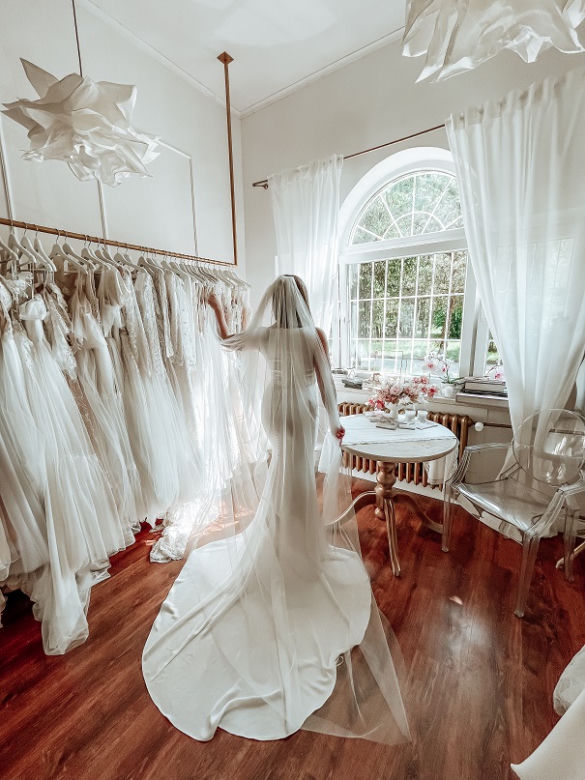 Salon sukni ślubnych "Wedding Dress Zero Waste" w Woli