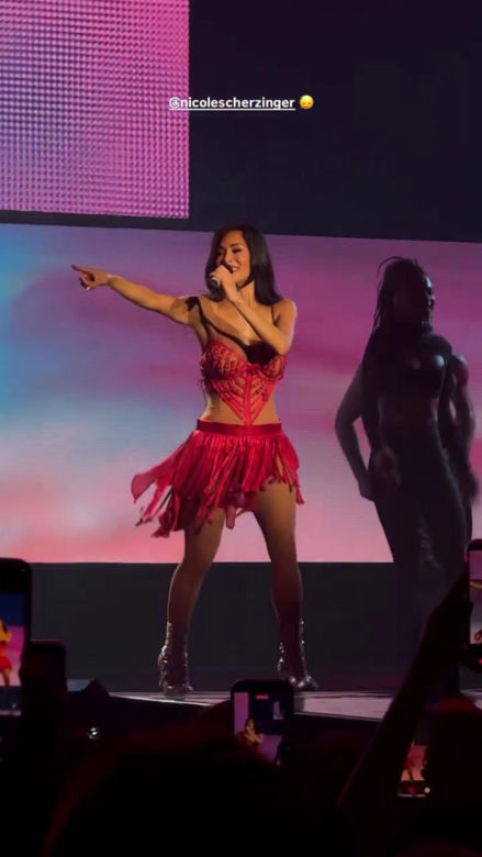Nicole Scherzinger zachwyciła stylizacjami. Nie wygląda na swój wiek!