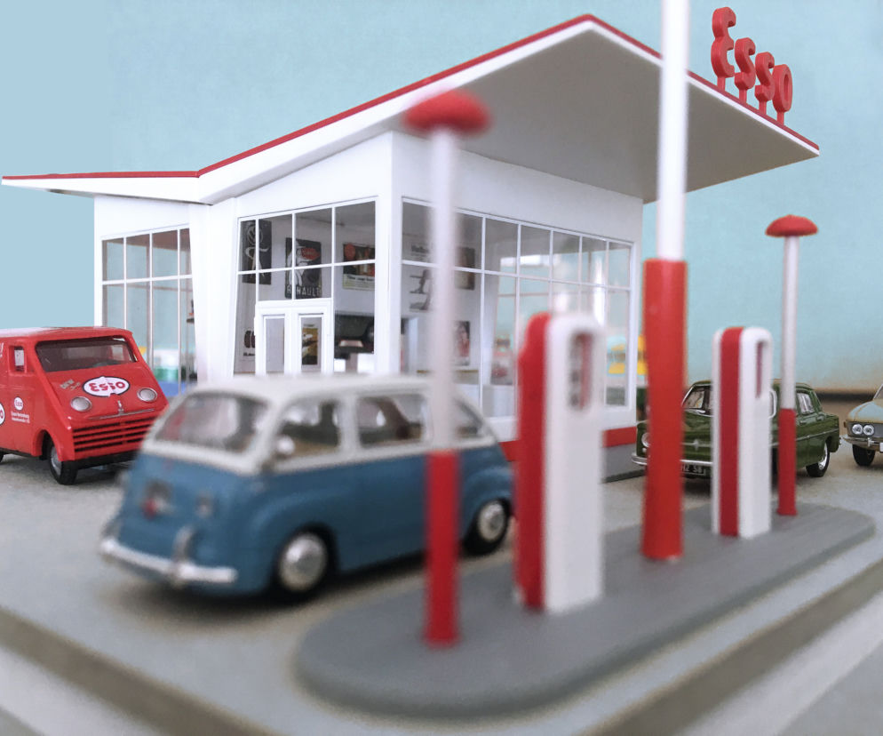 Makieta stacji Esso z lat 50., proj. Willem M. Dudok