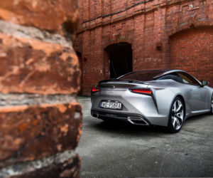 Lexus LC500h 3.5 V6 359 KM Superturismo