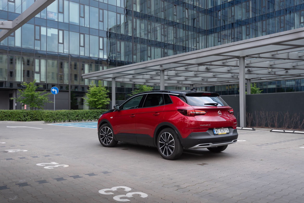 Opel Grandland X Hybrid4