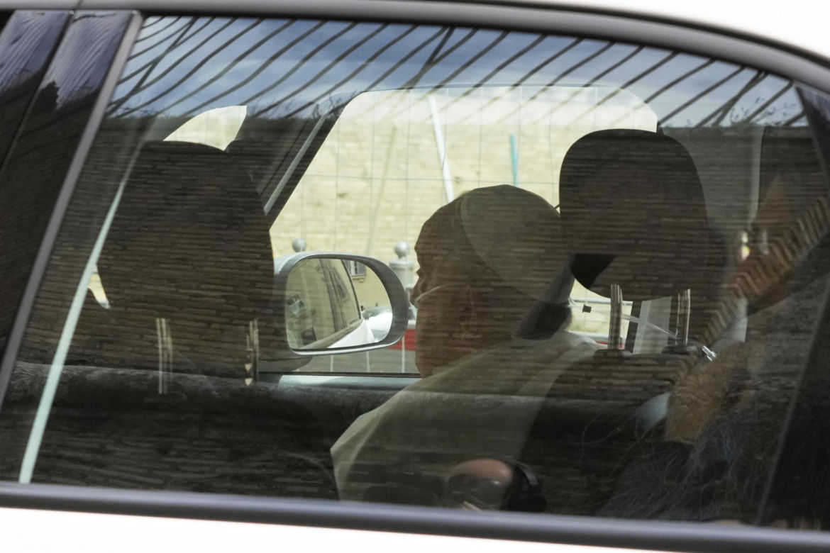 Papież Franciszek opuścił szpital po 37 dniach
