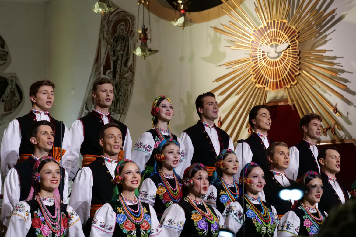 Występ zespołu Mazowsze w Starachowicach