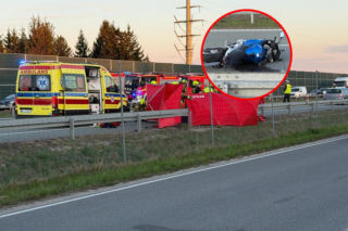 Tragiczny wypadek na S7. Motocyklista nie przeżył zderzenia z osobówką [ZDJĘCIA]