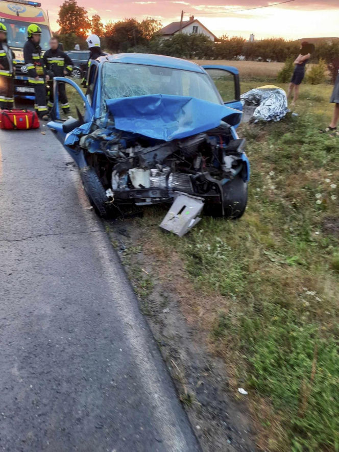 Zabił 69-letnią kobietę, a jej córkę w ciąży ciężko ranił. W sądzie był wyluzowany i uśmiechnięty