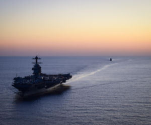 Gigantyczny koszt i polityczna presja. Marynarka Wojenna USA dokonuje przeglądu lotniskowców typu Ford