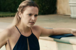 Kadry z teledysku Chciałem być kimś i filmu Król dopalaczy