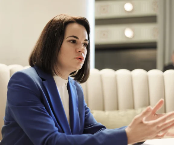 Cichanouska ostro o Łukaszence: „Chce ich sprzedać jak najdrożej”
