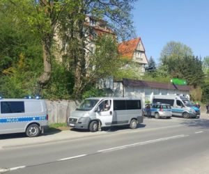 Zbieg z konwoju za kratami. Konwojenci do prokuratury!?