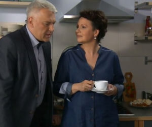 M jak miłość odc. 1163. Marysia (Małgorzata Pieńkowska), Robert Bilski (Zbigniew Stryj)