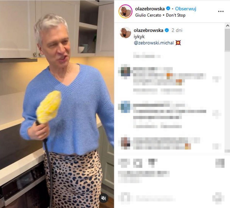 Michał Żebrowski pląsa po domu w parterkowej spódnicy