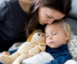 Podajesz dziecku leki przeciwgorączkowe? Nie kieruj się jego wiekiem