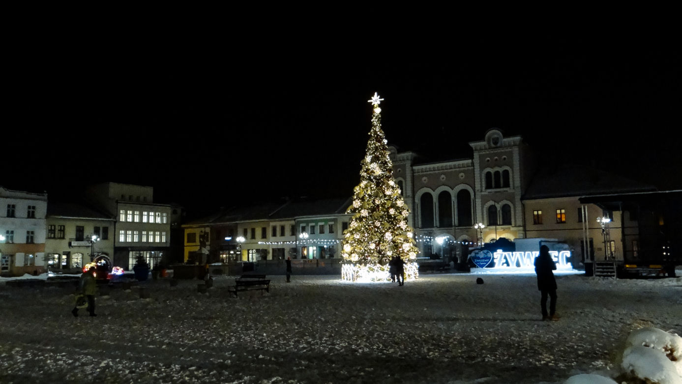 Zimowy Żywiec w obiektywie. Śnieżne miasto prosto z bajek dla dzieci!