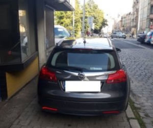 Mistrzowie parkowania w Katowicach. Zobacz unikatowe zdjęcia Straży Miejskiej