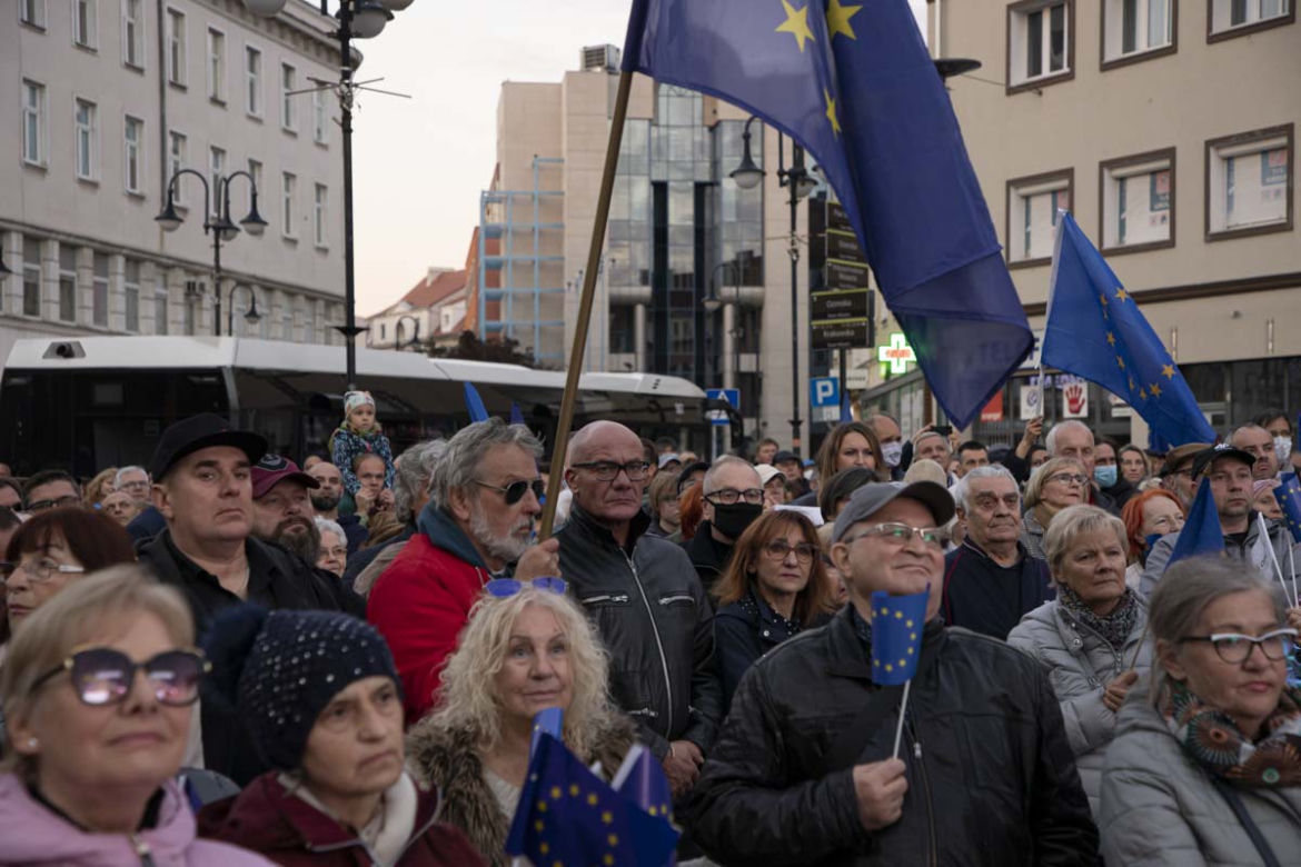 Opole zostaje w Unii. Protest na pl. Wolności [niedziela 10.10.2021]
