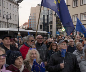 Opole zostaje w Unii. Protest na pl. Wolności [niedziela 10.10.2021]