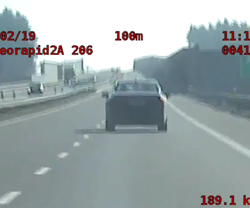 Jechał BMW prawie 200 km/h drogą szybkiego ruchu. Wczęsniej spożywał alkohol - WIDEO