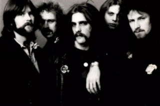 „Hotel California” skrywa mroczną prawdę. Ale to nie opowieść o satanizmie