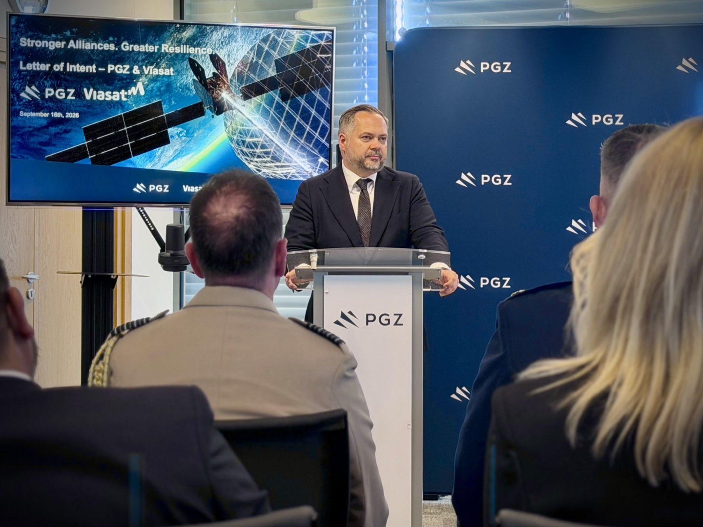 Nowa era w łączności satelitarnej. PGZ i Viasat podpisują list intencyjny