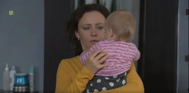 Barwy szczęścia. Sabina (Barbara Kurzaj), Maja (Lena Parol)