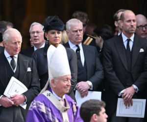 Cios dla dwóch osób w rodzinie królewskiej. To już koniec?